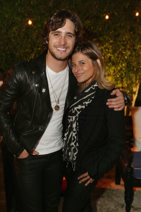 17-Diego Boneta & Carrie Hyman2_new