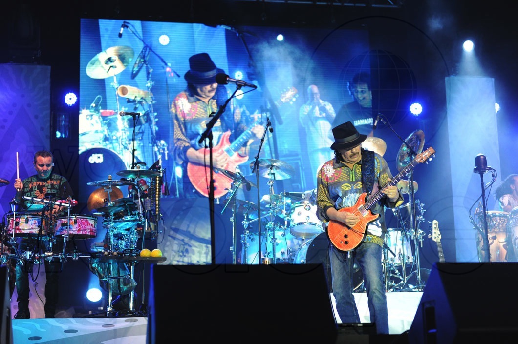 16-Carlos Santana - LIVE10