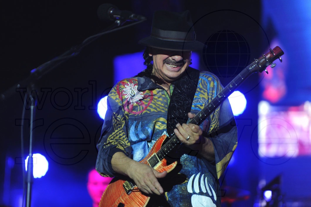 4-Carlos Santana - LIVE12