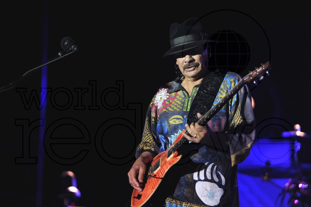 5-Carlos Santana - LIVE15