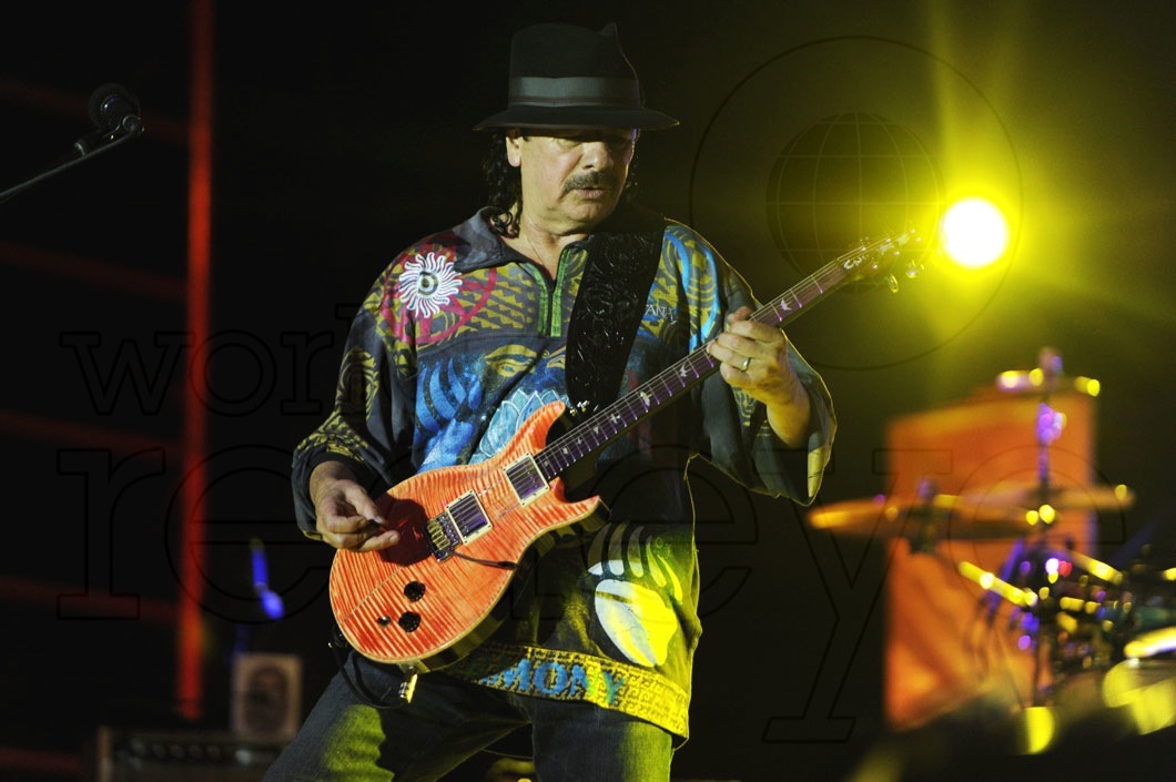 6-Carlos Santana - LIVE16