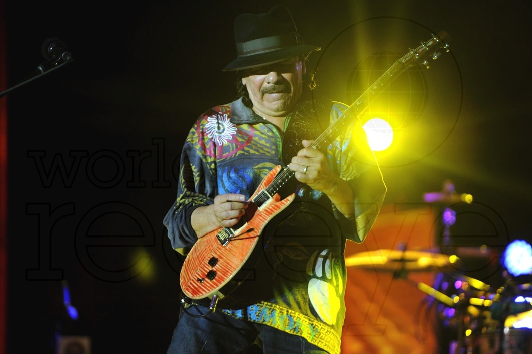 6.5-Carlos Santana - LIVE