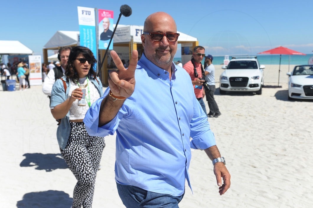 4-Andrew Zimmern3