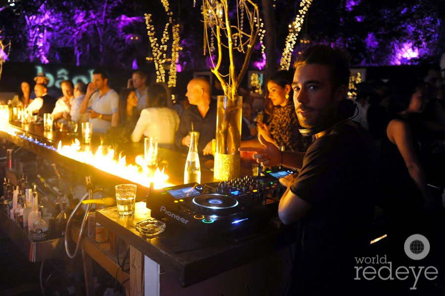 Rodrigo Santoro at Bâoli