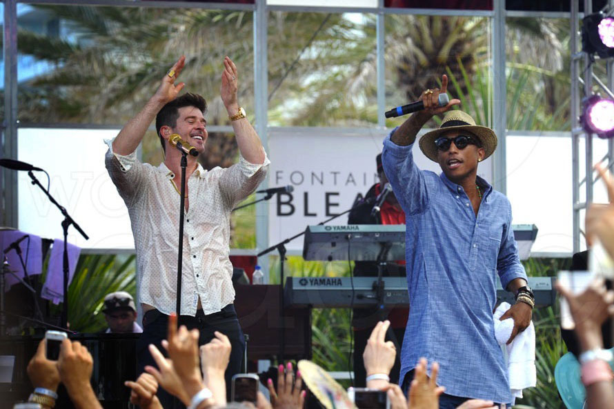 Robin Thicke & Pharrell at BleauLive