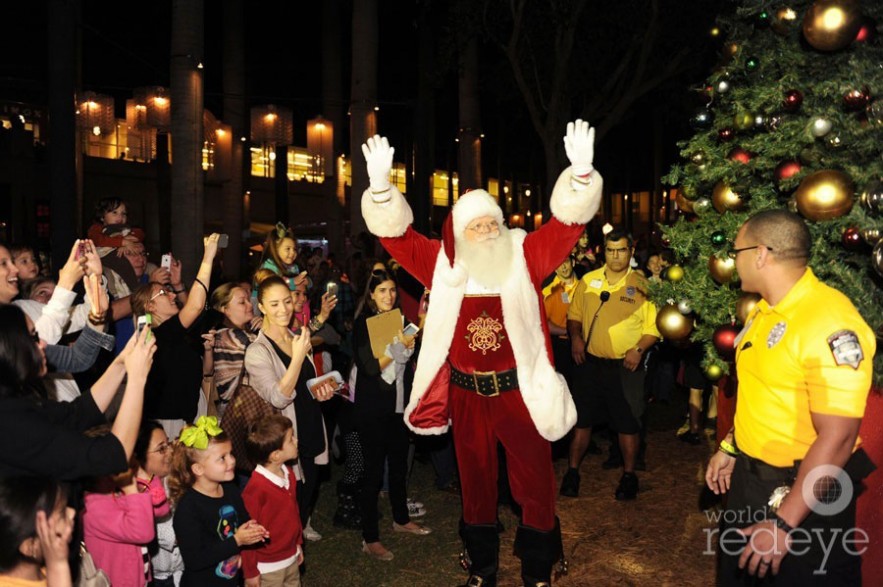 Village of Merrick Park Tree Lighting Ceremony World Red Eye World