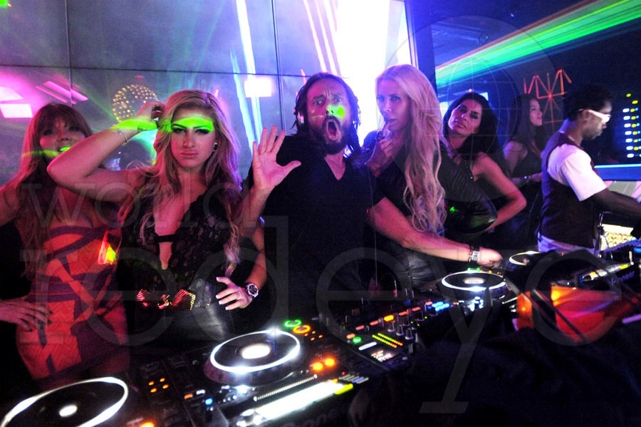 Bob Sinclar at WALL