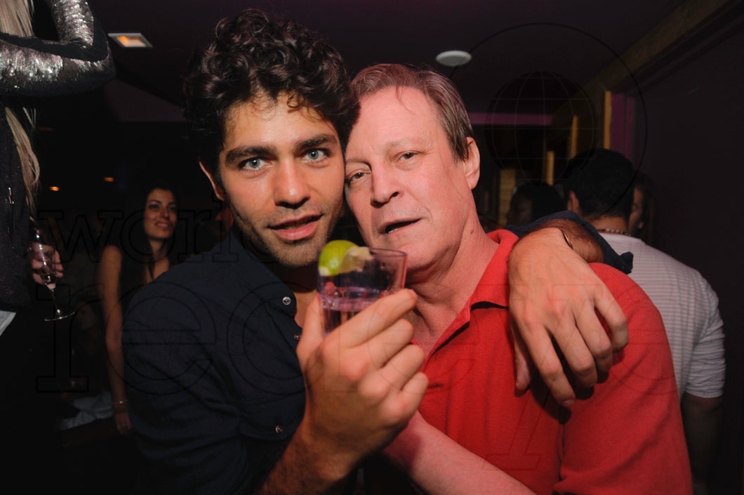 _15-Adrian-Grenier-&-Patrick-McMullan001