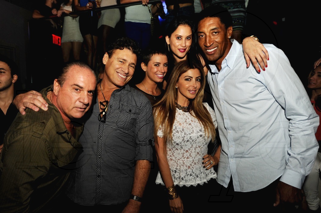 _5-Tommy-Pooch,-Steven-Bauer,-Julz,-Michelle-Pooch,-Larsa,-&-Scottie-Pippen