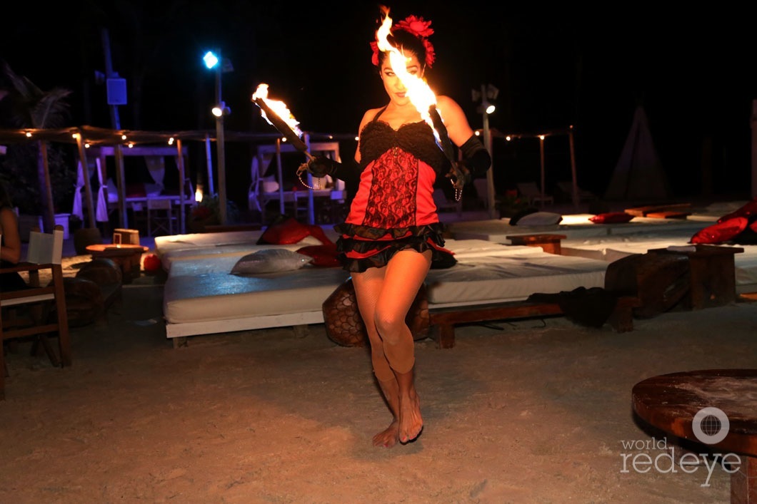 _1-Fire-Dancer-at-Nikki-Beach23