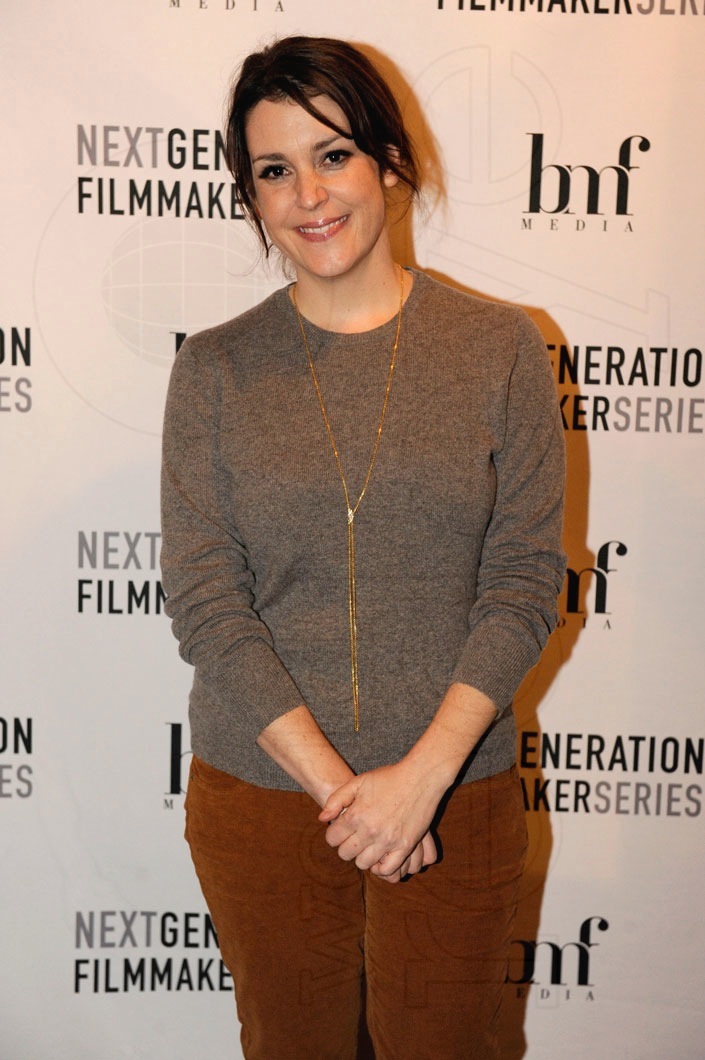 1.4-Melanie-Lynskey1