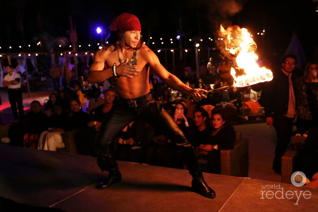 _22-Fire-Dancer-at-Nikki-Beach6