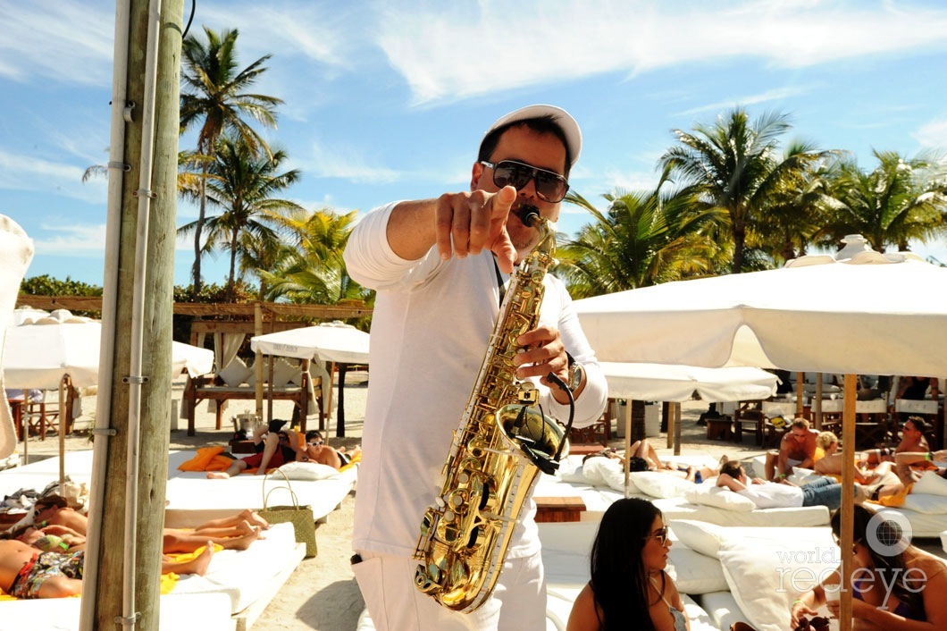 _25-Third-performance-at-Nikki-Beach-Club-6