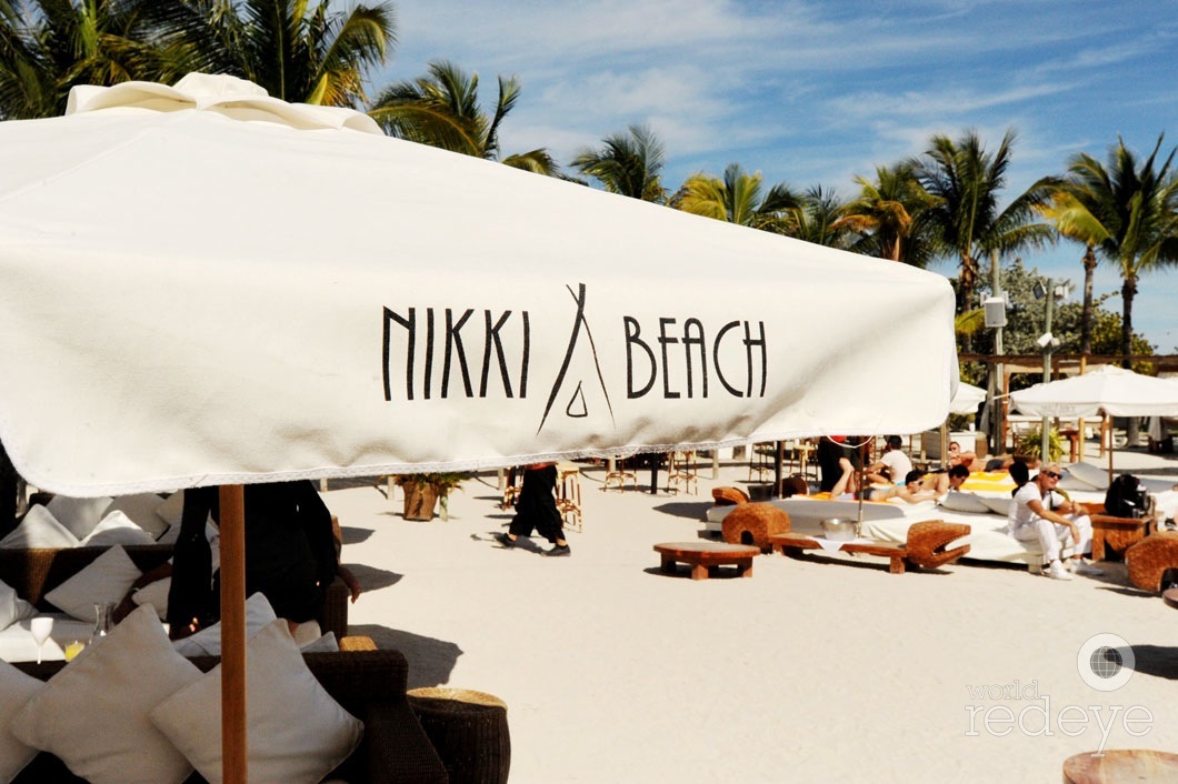 _4-Atmosphere-at-Nikki-Beach-Club-2