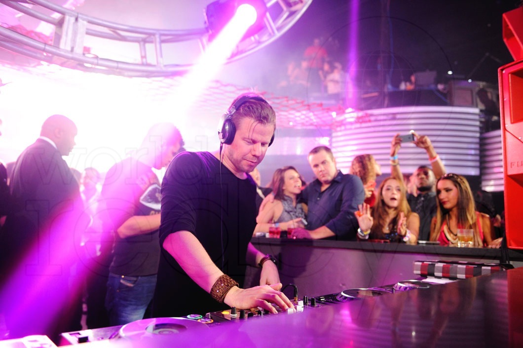 _40-Ferry-Corsten07-(1)