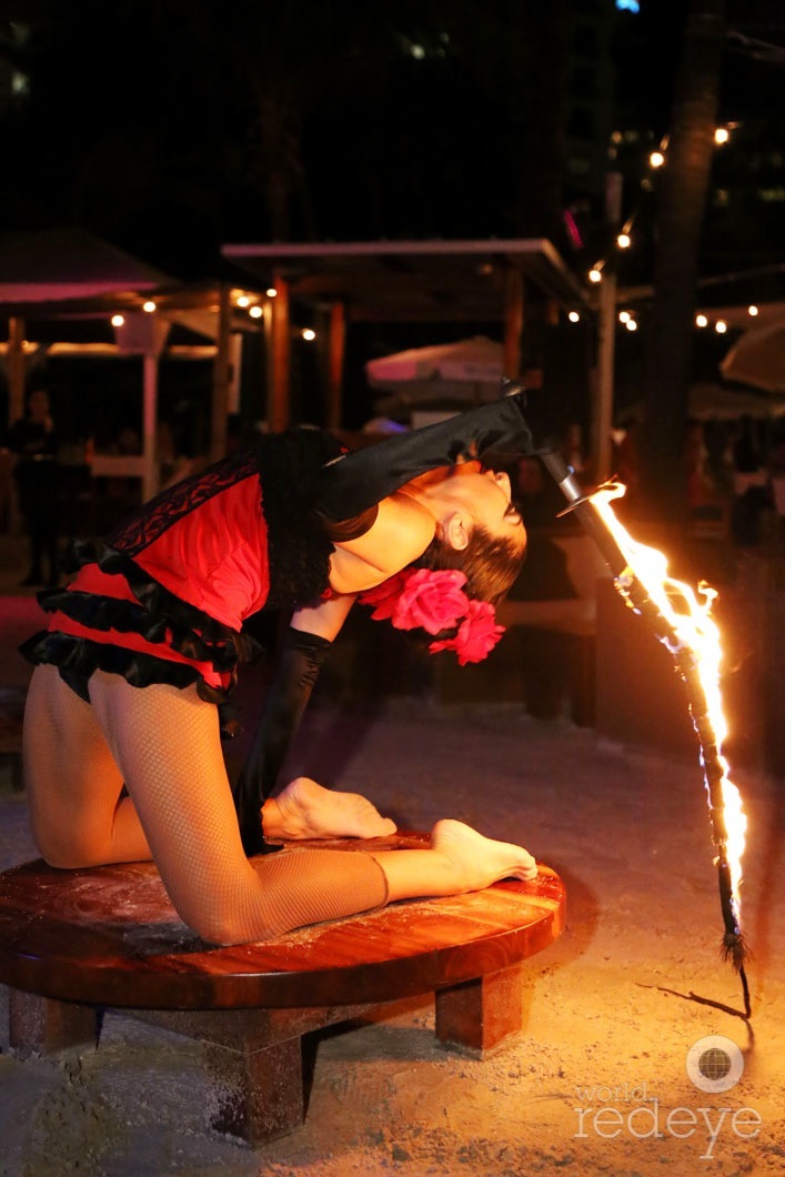 _5-Fire-Dancer-at-Nikki-Beach12