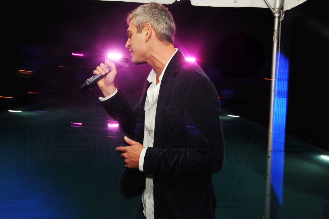 _6-Matisyahu-Performing--3