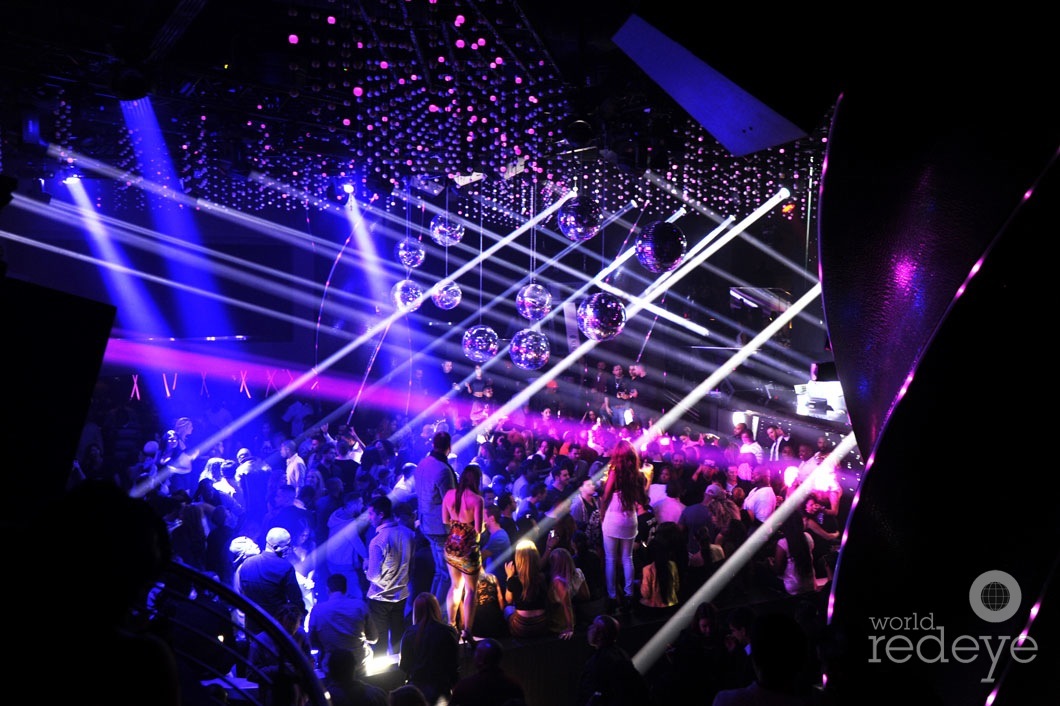 _7-Atmosphere-at-Story-Nightclub-3