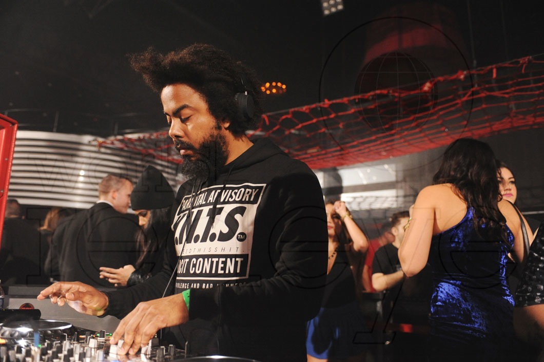 _7-The-Jillionaire-djing