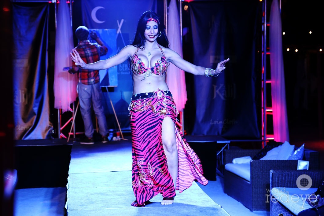 _8-Belly-Dancer-at-Nikki-Beach