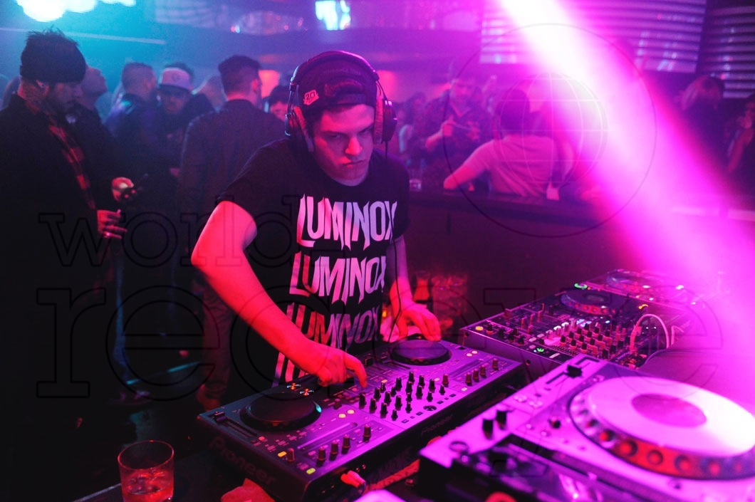 _8-Luminox-Djing6