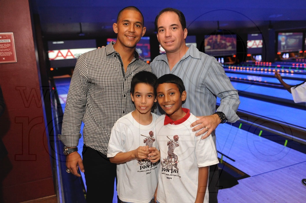 Jon-Jay,-Alex-Rodriguez-Roig,-&-friends