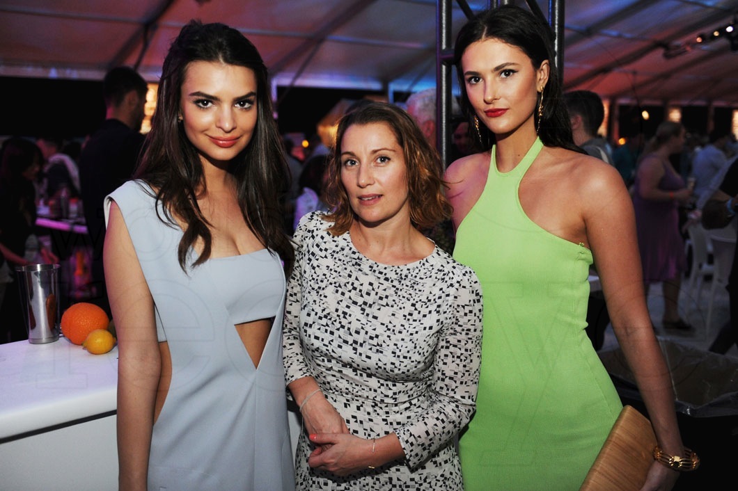 Emily Ratajkowski, Claire Smith, & Caroline Byron