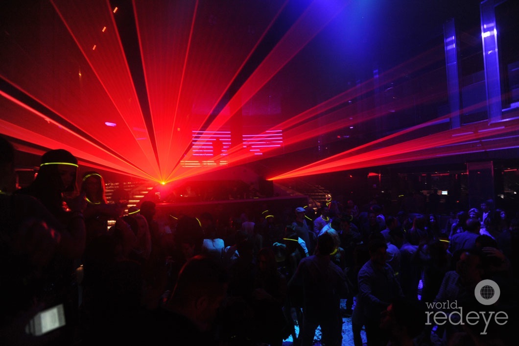 _14-Lights-at-LIV-Nightclub-at-the-Fontainebleau-Miami-Beach-3