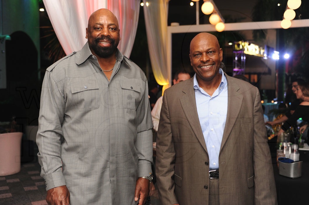 _22-Ed-Too-Tall-Jones-&-Dwight-Stephenson