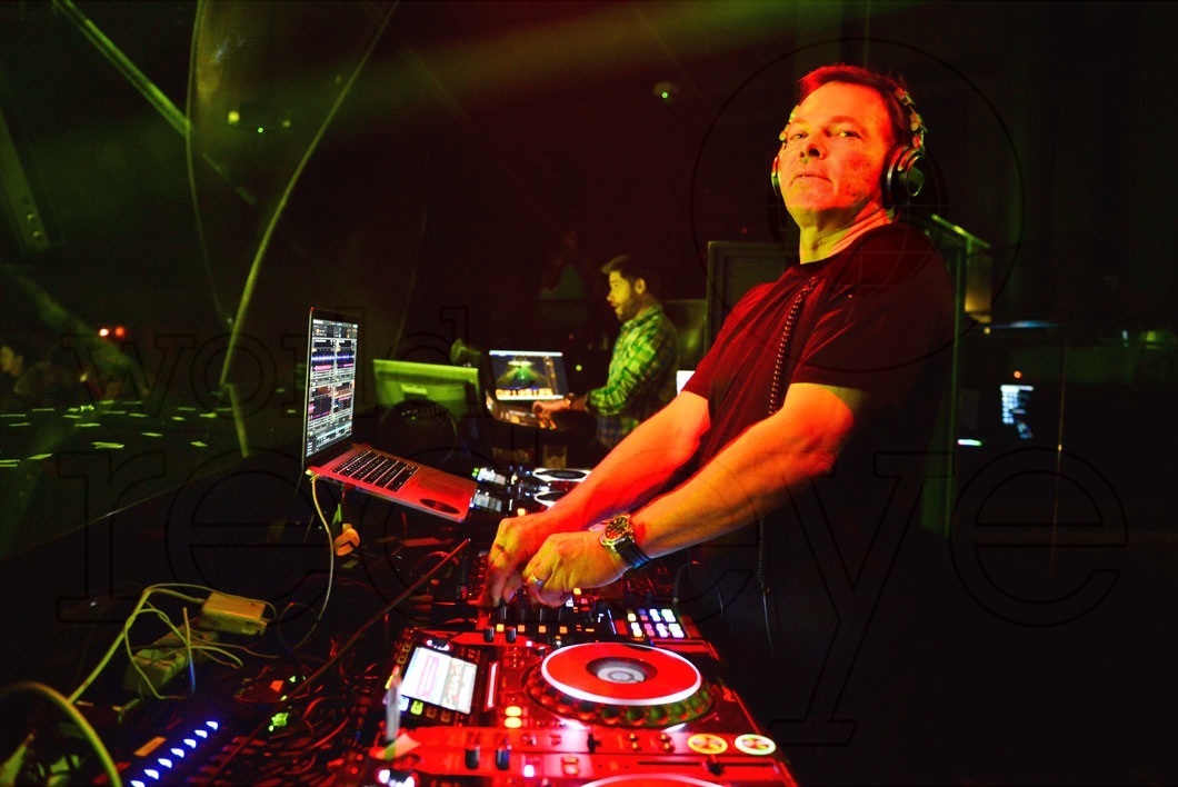 _8-Pete-Tong17