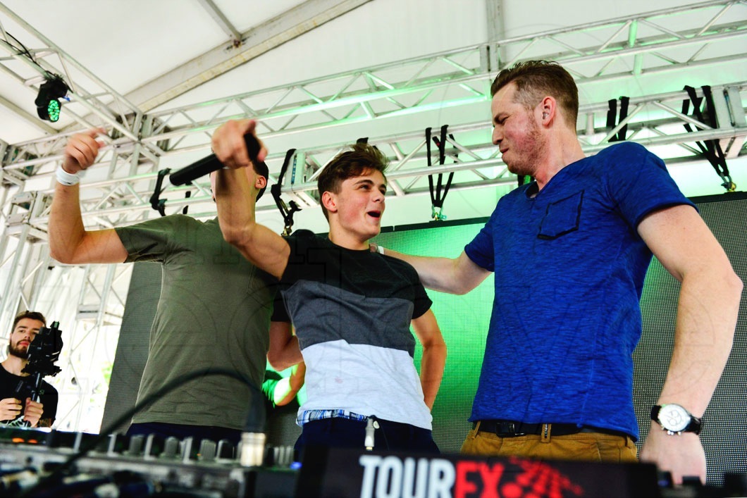 _12-Firebeatz-&-Martin-Garrix43