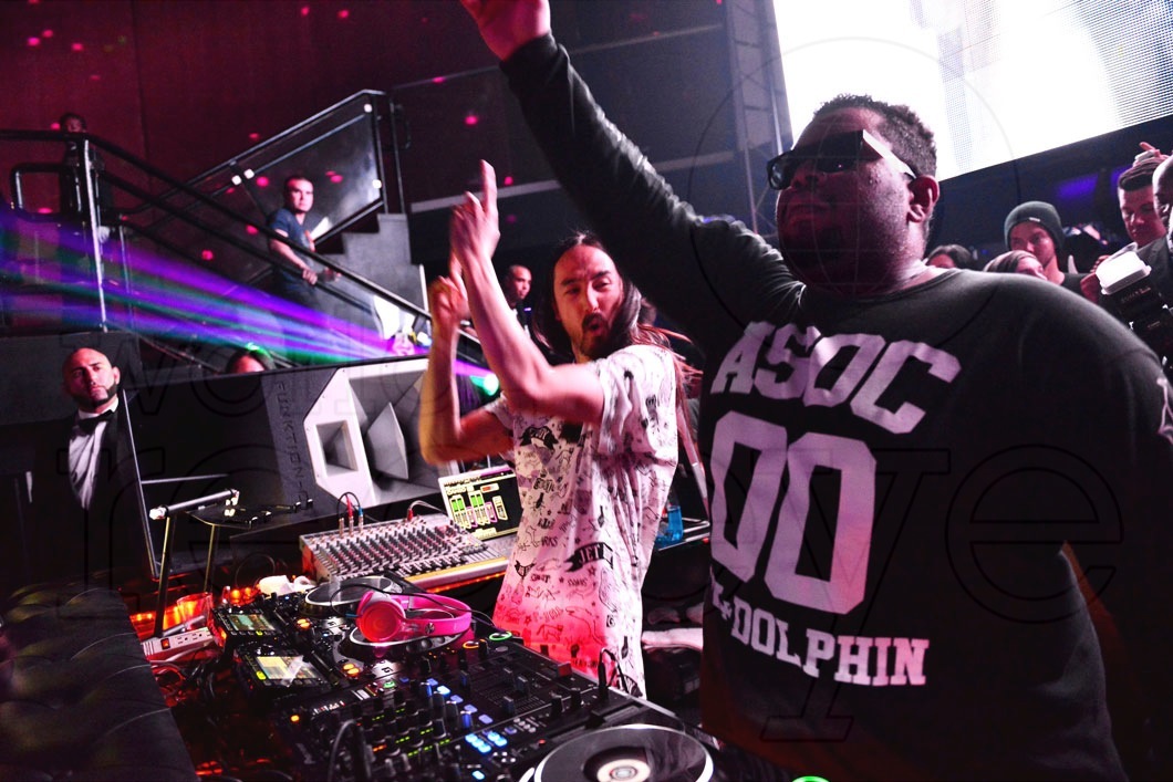 _15-Steve-Aoki-&-Carnage17-(1)