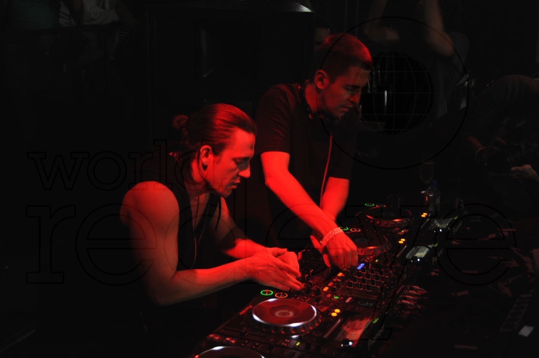 _16-Dimitri-Vegas-&-Like-Mike--1