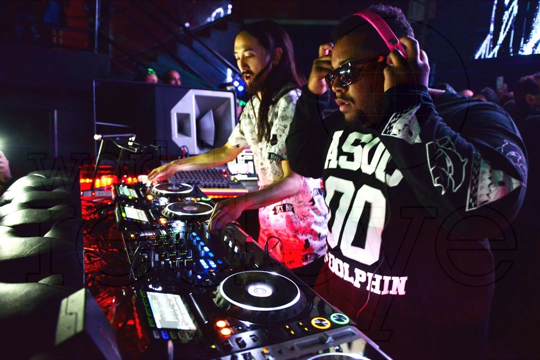 _16-Steve-Aoki-&-Carnage21-(1)