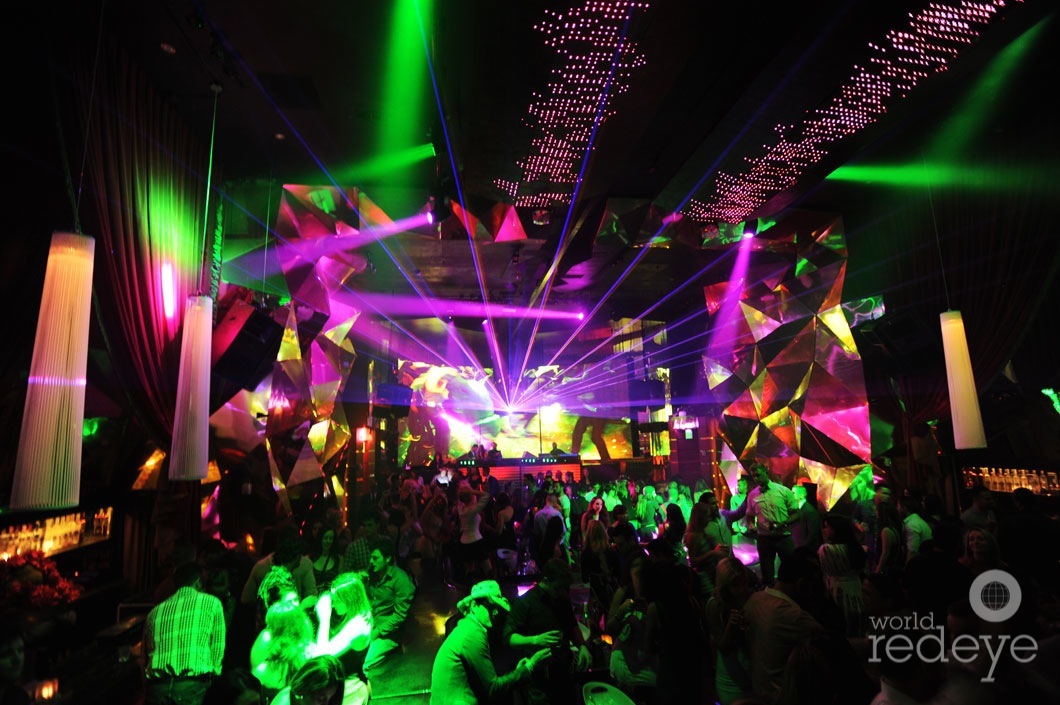 _2-Atmosphere-at-SET-Nightclub-3