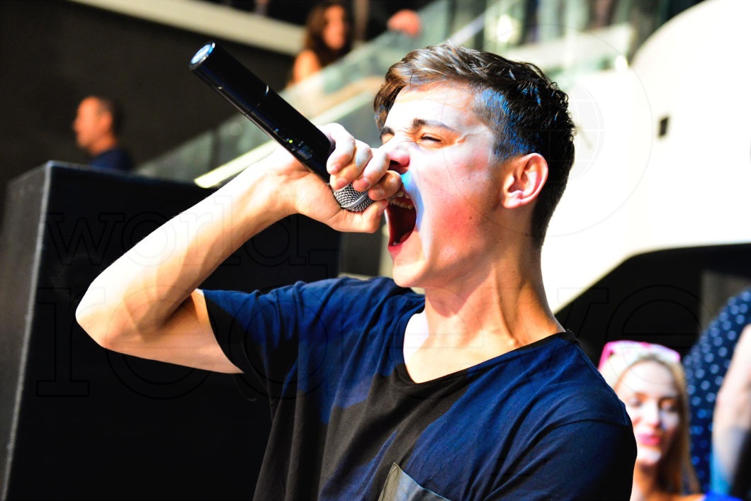 _33-Martin-Garrix30