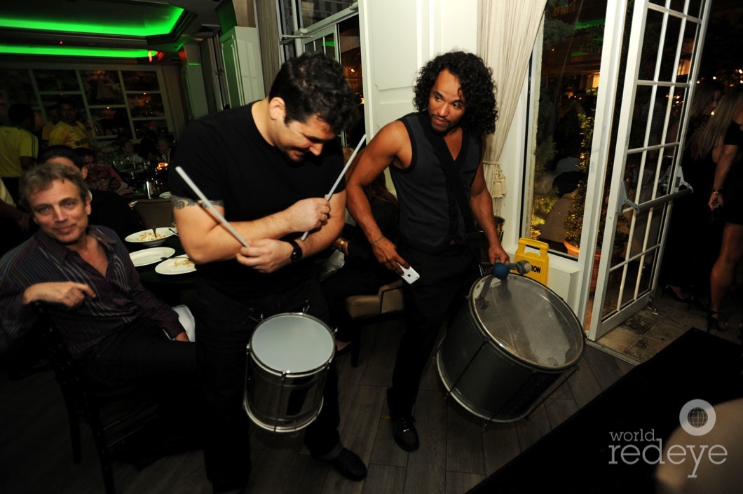 _4-Performance-at-Villa-Azur-Restaurant-&-Lounge1