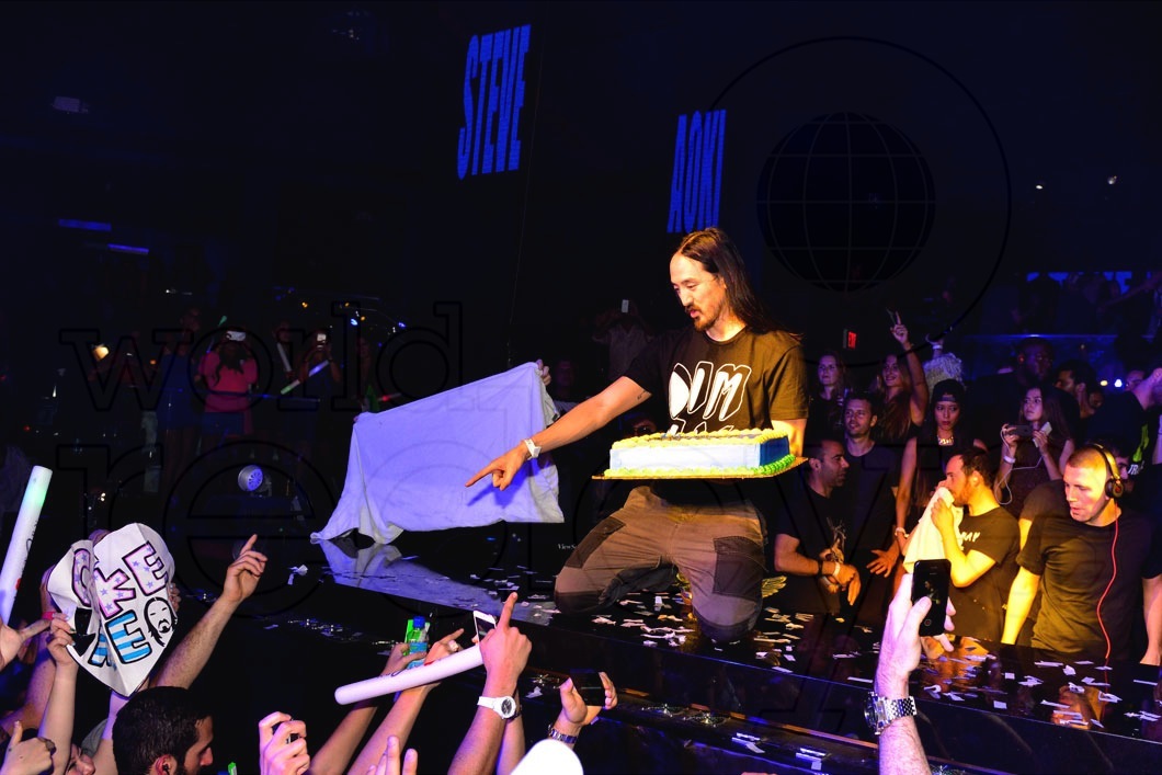 _45-Steve-Aoki76