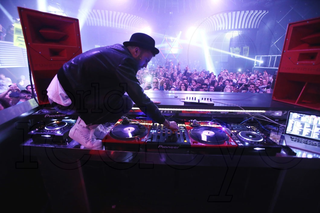 _46-DJ-A-Trak4