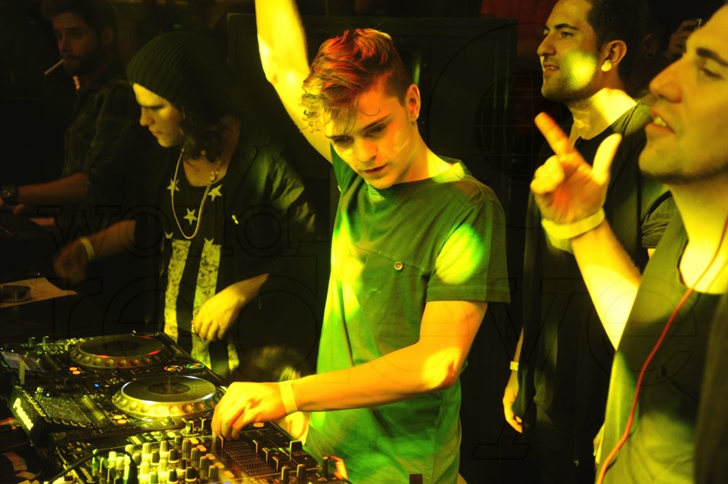 _48-Martin-Garrix18