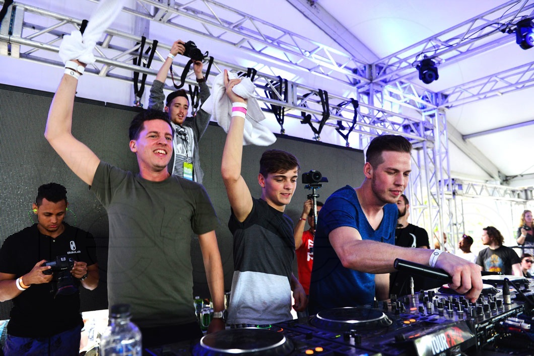 _6-Firebeatz-&-Martin-Garrix52