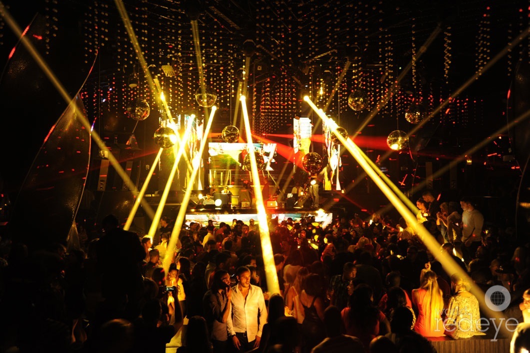 Atmosphere-at-Story-Nightclub-3