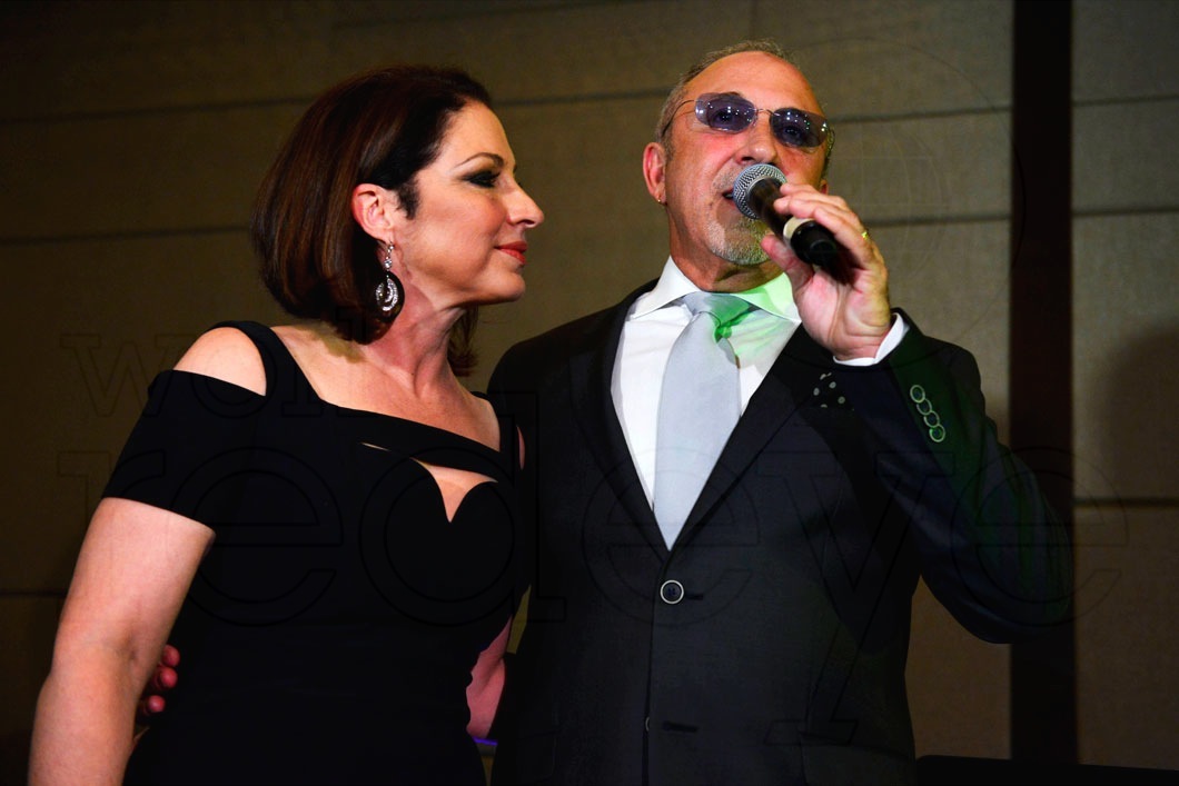 _14-Gloria-Estefan-&-Emilio-Estefan53