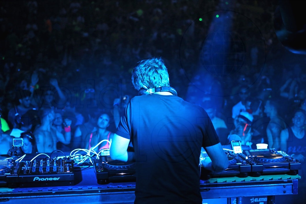 _145-IMG_7705---John-Digweed