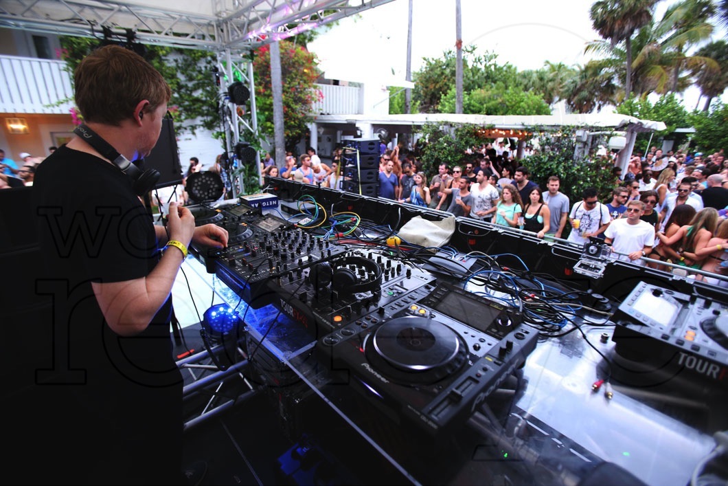 _17-John-Digweed7