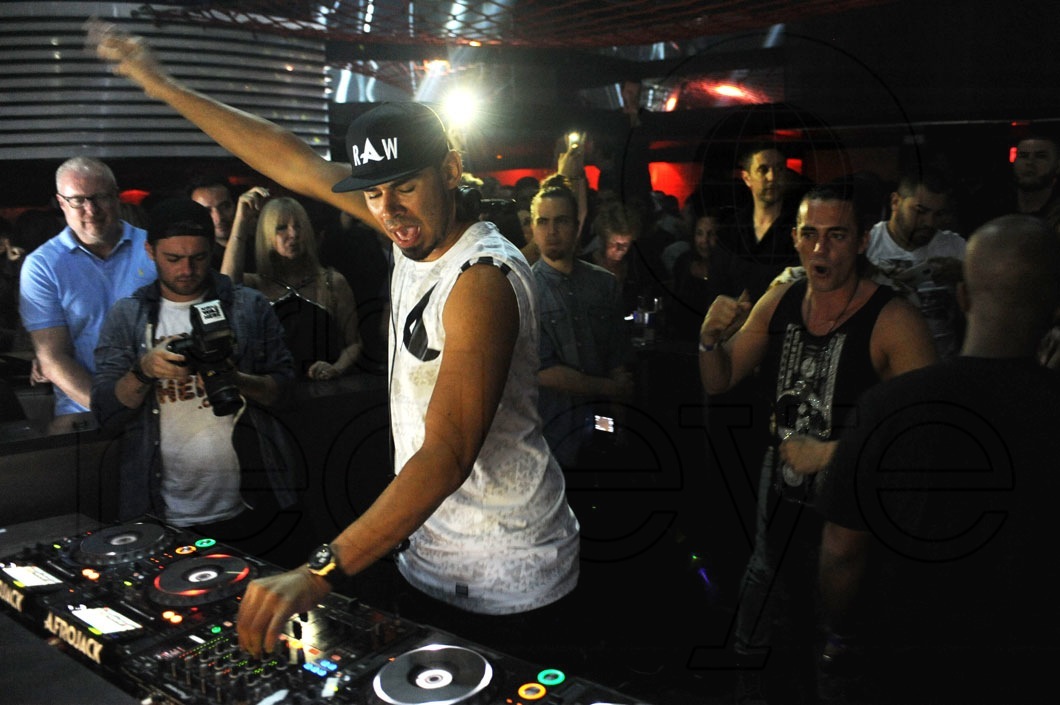 _3-Afrojack-djing21