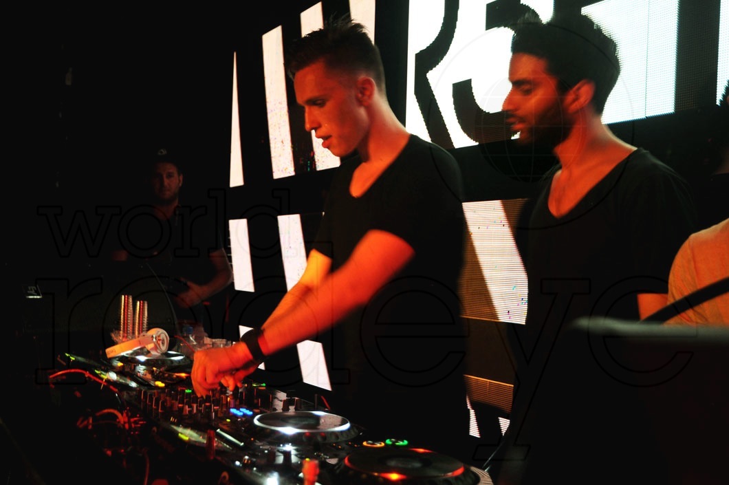 _4-Nicky-Romero-&-R3hab-4