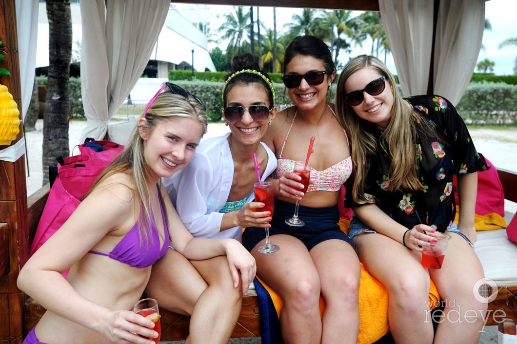 Kim Smith, Kristen Delledonne, Nicole Delledonne, & Lindsay Bogel