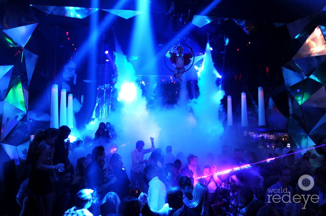 _5-Performance-and-C02-Blast-at-SET-Nightclub-2