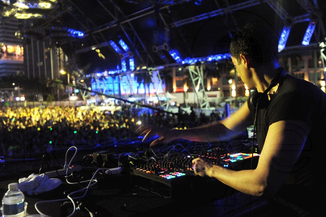 _54-Dubfire1